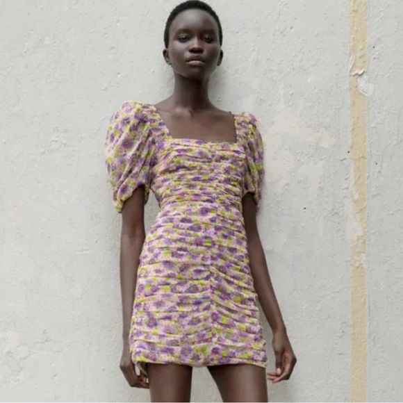 Zara Floral Ruched Puff Sleeve Dress Sz. Medium - Picture 5 of 9